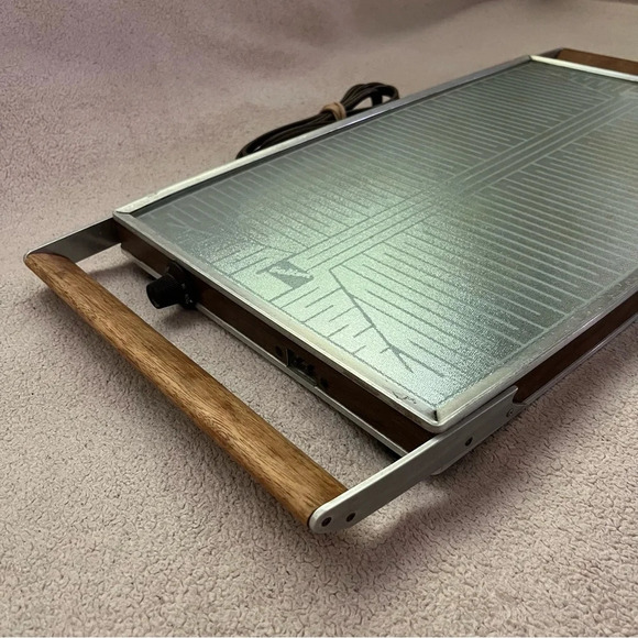 Vintage Salton Hotray Warming Tray-Vtg-70s-Retro-Kitchen Hot Plate-Potluck-WORKS - Picture 3 of 15